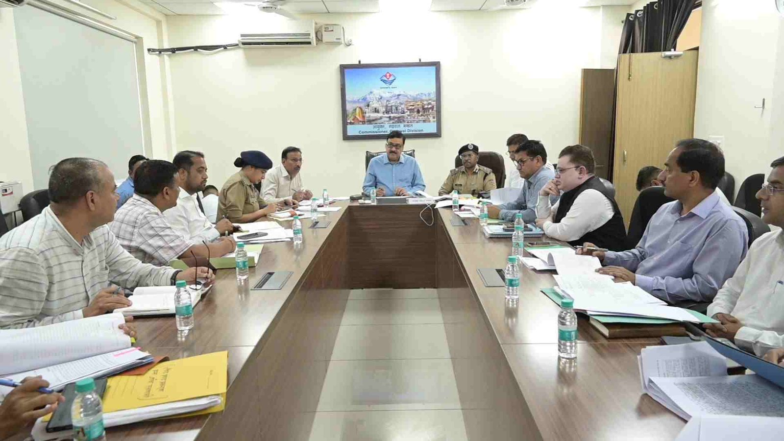 गढ़वाल में लैंड फ्रॉड पर सख्ती: 125 मामलों की सुनवाई, 24 में FIR के निर्देश