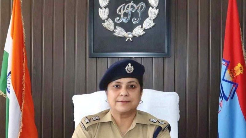 “ऑपरेशन प्रहार” के तहत टिहरी पुलिस की कार्रवाई, स्कूटी से अवैध शराब ले जा रहा युवक गिरफ्तार