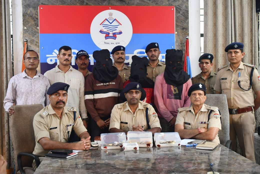 हल्द्वानी पुलिस ने किया शातिर चोर गिरोह का पर्दाफाश, 25 लाख के सोने-चांदी के आभूषण बरामद