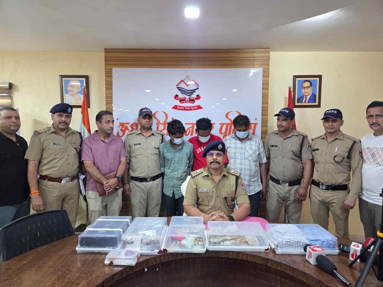 बंद घर में लाखों की चोरी का खुलासा, अंतरजनपदीय शातिर चोर गिरोह के 3 सदस्य गिरफ्तार