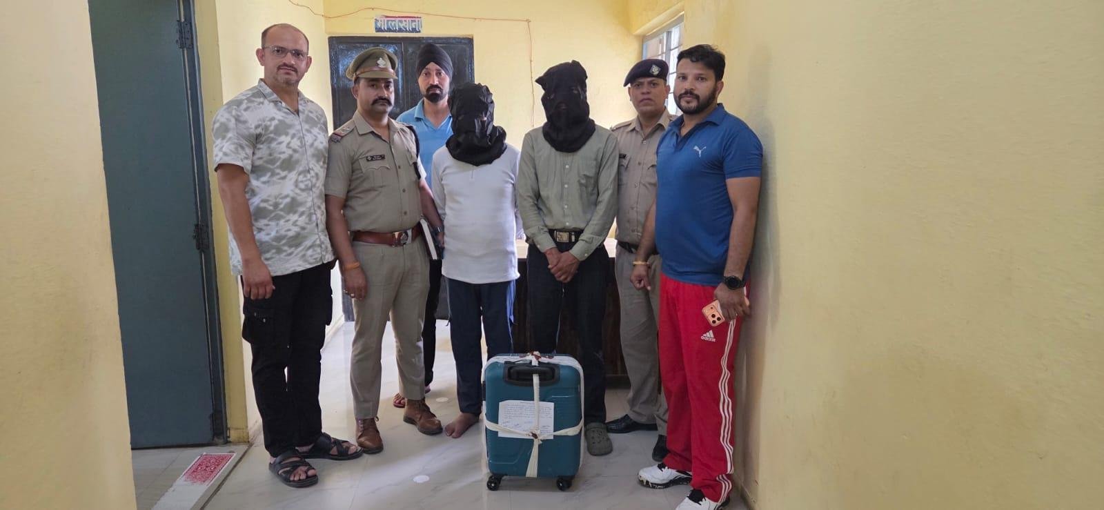 STF और काठगोदाम पुलिस की बड़ी कार्रवाई, 5 किलो से अधिक चरस के साथ दो तस्कर गिरफ्तार