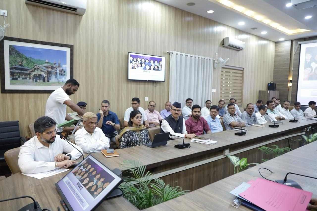 महिलाओं की सुरक्षा को लेकर प्रशासन एक्शन मोड में, सभी कार्यालयों में बनेगी आंतरिक शिकायत समिति