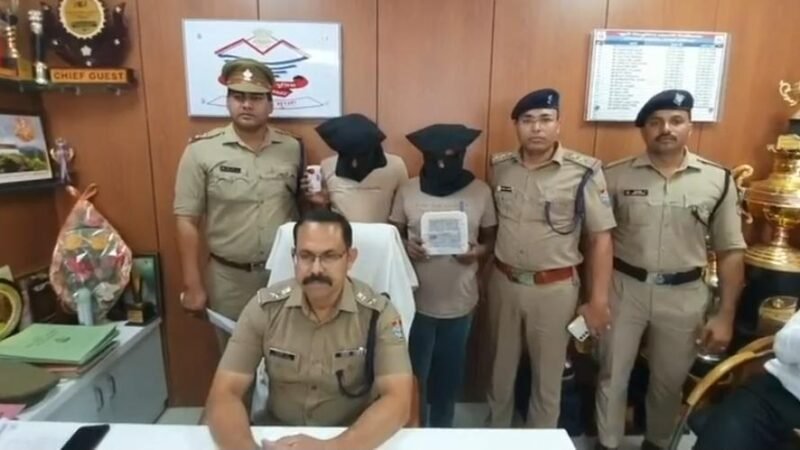 रामनगर पुलिस ने लगभग 4 लाख के जेवरात सहित 02 शातिर चोर किए गिरफ्तार, चोरी में प्रयुक्त बाइक भी बरामद