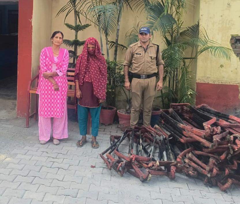 चोरी की घटना में फरार महिला अभियुक्ता गिरफ्तारढकरानी जल विद्युत गृह से चोरी हुई 130 स्टेटर कॉइल बरामद, कीमत करीब 8 लाख रुपये