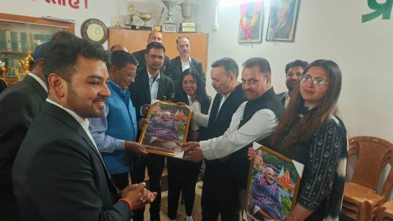 स्व. प्रताप सिंह मौनी स्मृति जिला स्तरीय कैरम टूर्नामेंट का नैनीताल में शुभारंभ