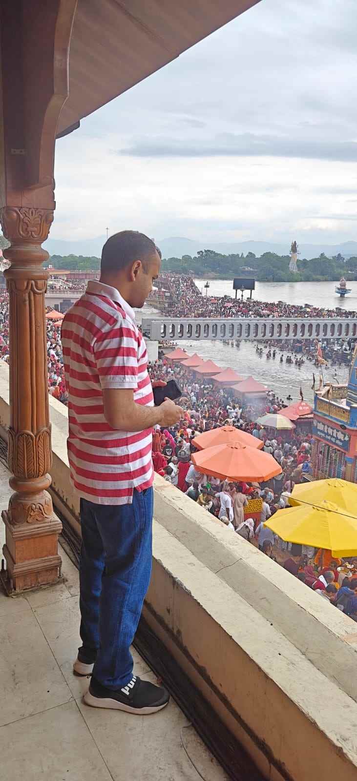 हरकी पैड़ी पहुंचे जिलाधिकारी मयूर दीक्षित, चारधाम यात्रा व्यवस्थाओं का लिया जायजा
