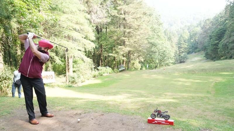राज्यपाल ने टी-ऑफ कर किया 21वें गवर्नर्स कप गोल्फ प्रतियोगिता का शुभारम्भ