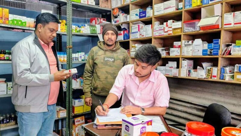चारधाम यात्रा के बीच चमोली में मेडिकल स्टोर्स पर सख्त निगरानी, नारकोटिक दवाओं की बिक्री की हुई गहन जांच