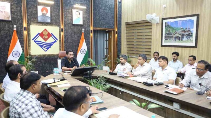 हर विभाग देगा अभिनव परियोजना, जिला योजना के कार्यों का होगा भौतिक सत्यापन: डीएम डॉ. आशीष चौहान