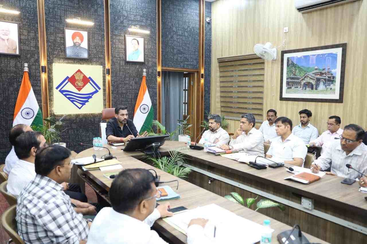 हर विभाग देगा अभिनव परियोजना, जिला योजना के कार्यों का होगा भौतिक सत्यापन: डीएम डॉ. आशीष चौहान