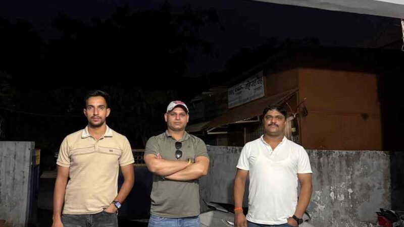 फूड प्लाजा रेस्टोरेंट में आबकारी विभाग की छापेमारी, अवैध शराब बरामद; दो गिरफ्तार