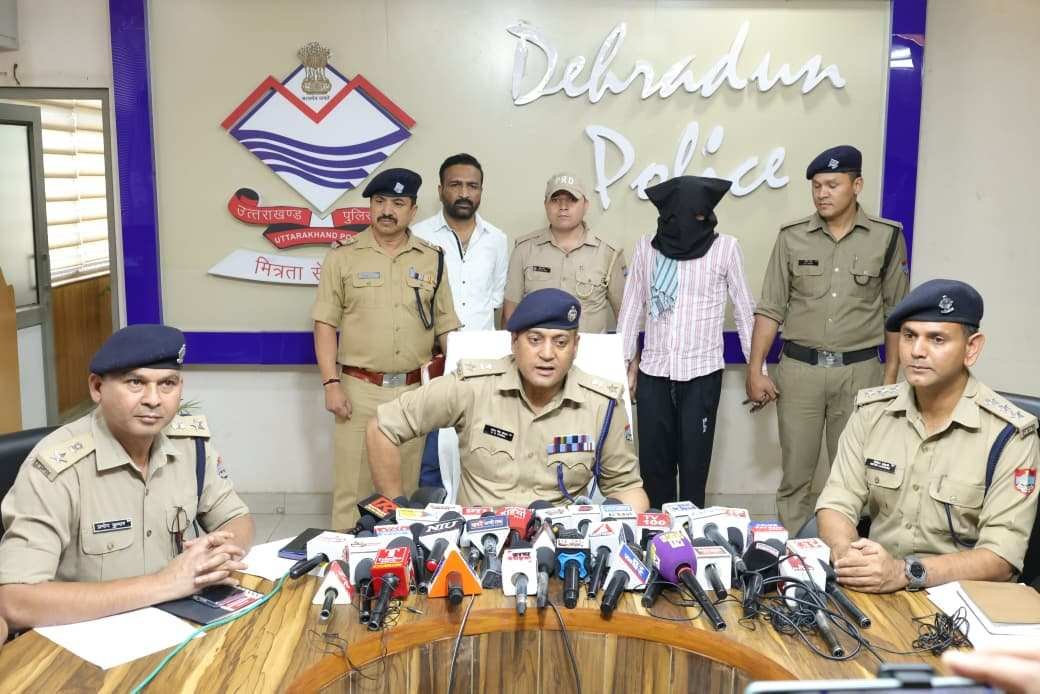 सौतेले भाई की हत्या का मास्टरमाइंड गिरफ्तार, 50 हजार का इनामी अमित भटेजा दून पुलिस के हत्थे चढ़ा