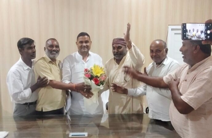सफाई कर्मचारियों की मांगों को लेकर शहरी विकास मंत्री से मिली यूनियन, वेतन वृद्धि और भर्ती पर जल्द निर्णय की उठाई मांग