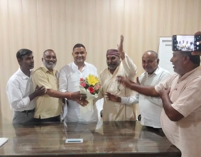 सफाई कर्मचारियों की मांगों को लेकर शहरी विकास मंत्री से मिली यूनियन, वेतन वृद्धि और भर्ती पर जल्द निर्णय की उठाई मांग
