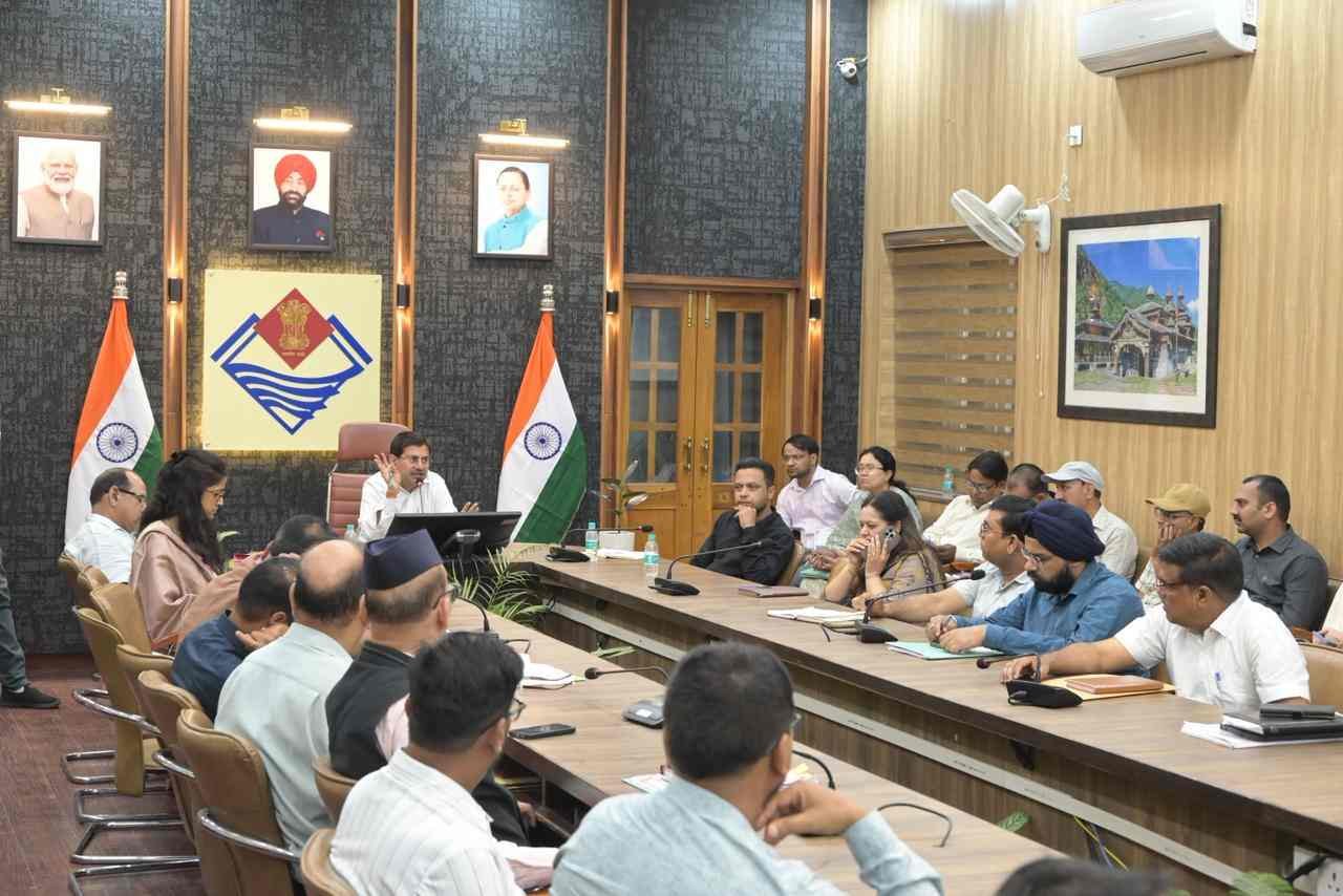 समाधान दिवस बना उम्मीद की किरण: चार गंभीर रूप से बीमार बच्चों का होगा निःशुल्क इलाज, भू-माफियाओं और बुजुर्ग उत्पीड़न के मामलों पर सख्त रुख