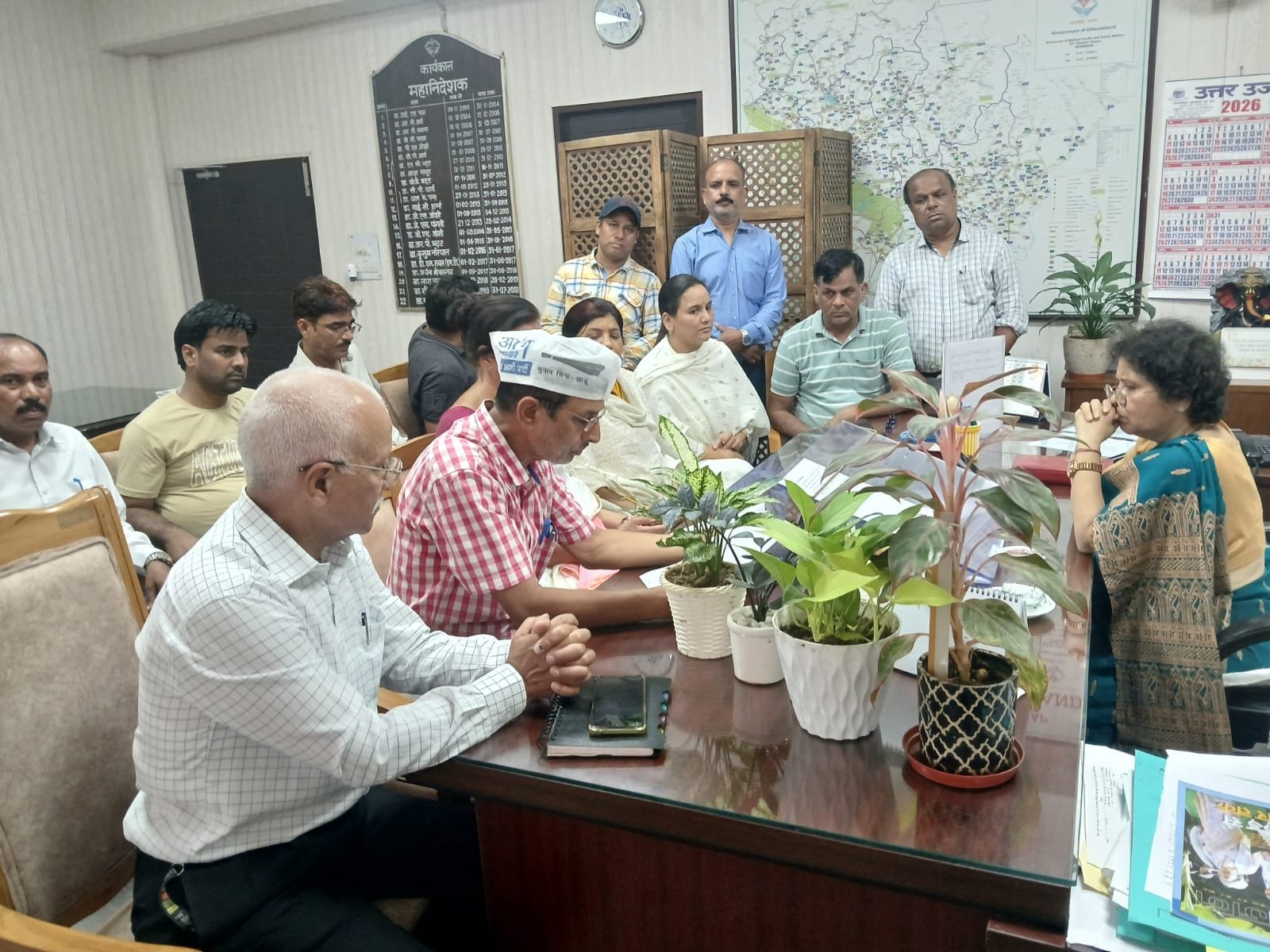 उत्तराखंड की स्वास्थ्य व्यवस्था को लेकर AAP का प्रदर्शन, डीजी हेल्थ को सौंपा ज्ञापन 7 दिन में सुधारात्मक कार्ययोजना की मांग