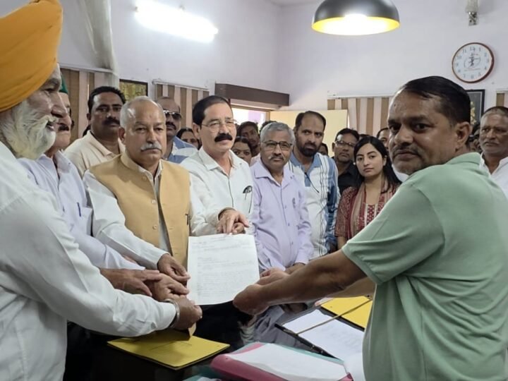 विकासनगर अस्पताल में कार्डियोलॉजिस्ट और न्यूरोलॉजिस्ट की तैनाती की मांग तेज, जन संघर्ष मोर्चा ने किया तहसील घेराव