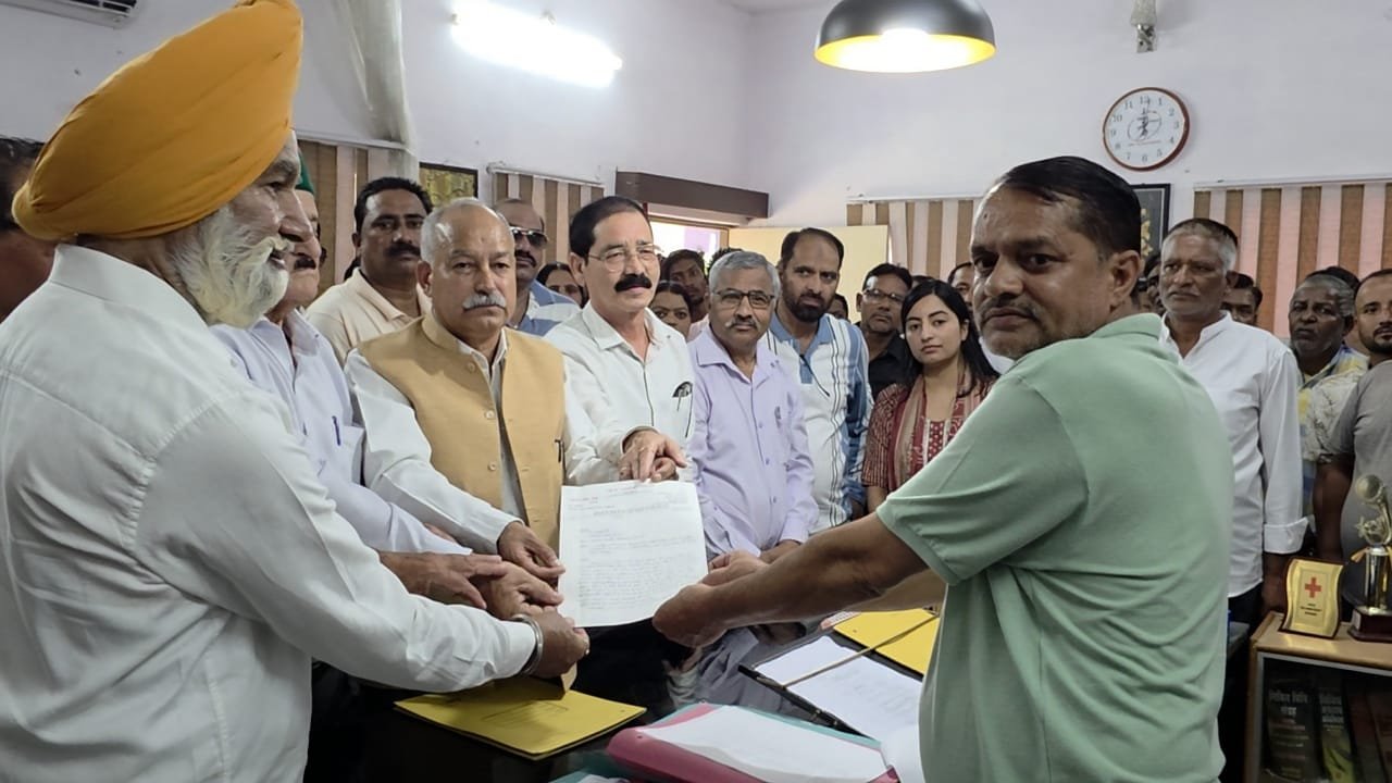 विकासनगर अस्पताल में कार्डियोलॉजिस्ट और न्यूरोलॉजिस्ट की तैनाती की मांग तेज, जन संघर्ष मोर्चा ने किया तहसील घेराव