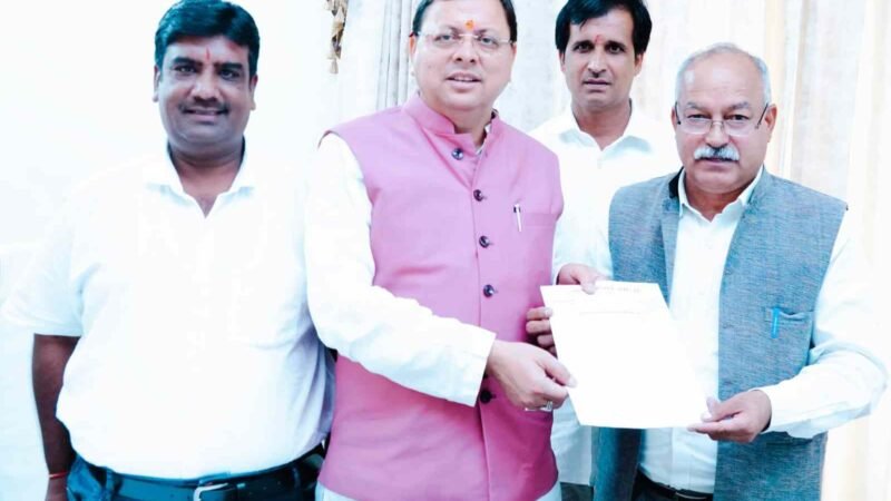 गंभीर बीमारियों में आयुष्मान धनराशि बढ़ाने को मोर्चा ने दी मुख्यमंत्री दरबार में दस्तक