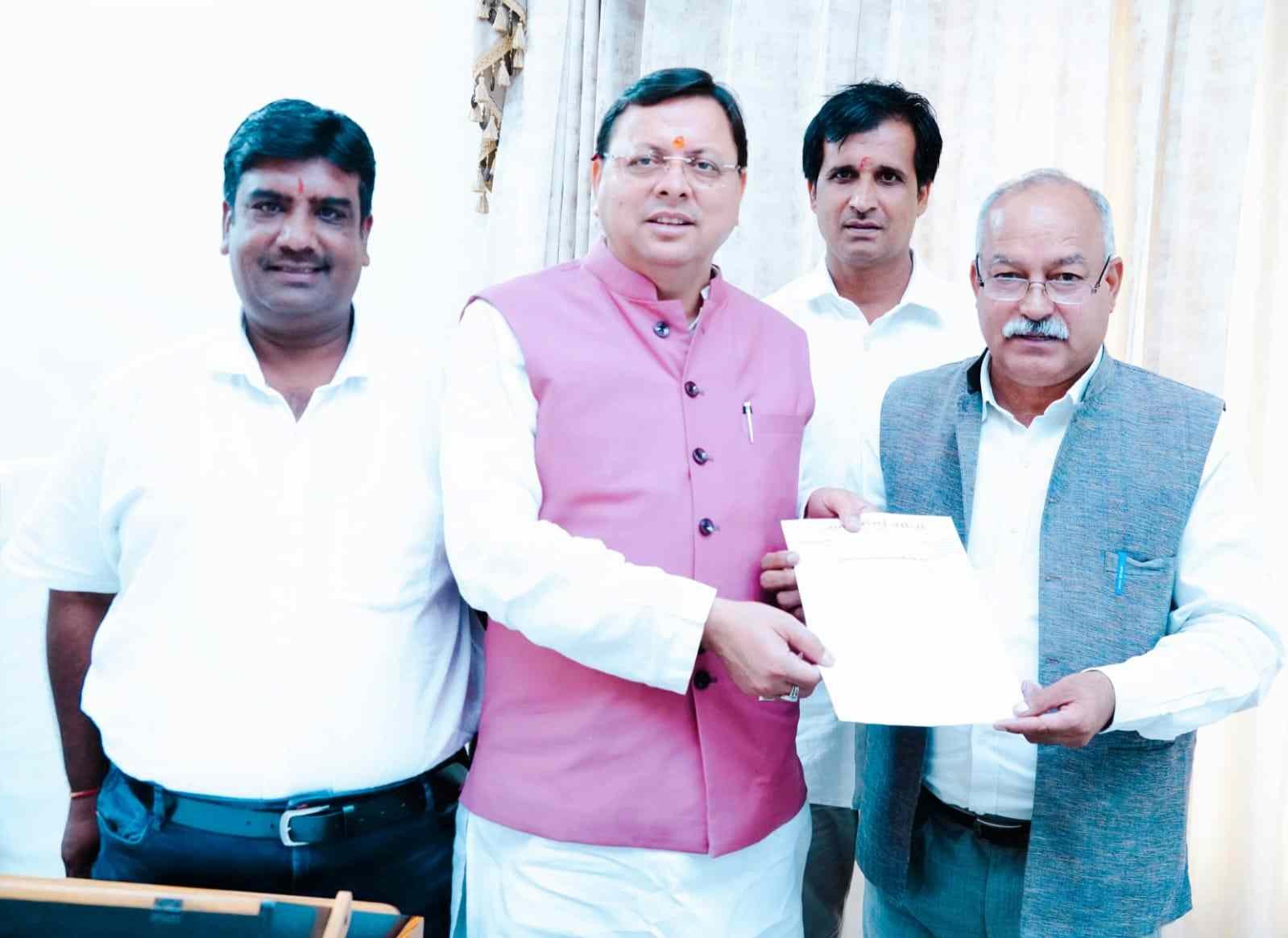गंभीर बीमारियों में आयुष्मान धनराशि बढ़ाने को मोर्चा ने दी मुख्यमंत्री दरबार में दस्तक