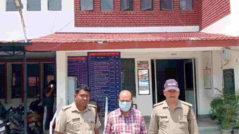 ग्राइंडर से काटकर घर का लोहे का गेट चोरी करने वाला आरोपी 24 घंटे में गिरफ्तार, गेट बरामद