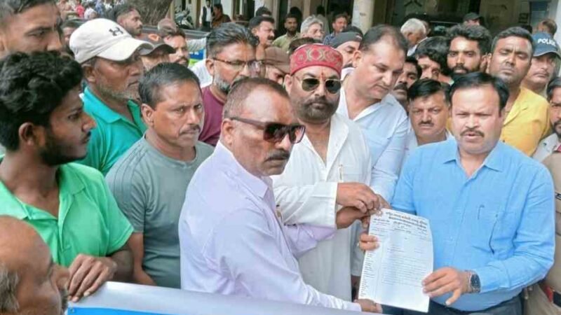 6 सूत्रीय मांगों को लेकर पर्यावरण मित्रों का प्रदर्शन, सरकार को 15 दिन का अल्टीमेटम