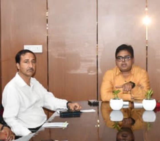 संयुक्त निदेशक सूचना ने किया जिला सूचना कार्यालय नैनीताल का निरीक्षण, मीडिया के साथ किया संवाद, सोशल मीडिया इन्फ्लुएंसर पॉलिसी शीघ्र होगी लागू