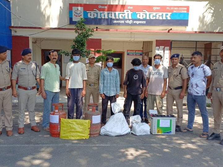 कोटद्वार में दो चोरी कांडों का चंद घंटों में खुलासा, 2.5 लाख की रोलेक्स घड़ी सहित लाखों का सामान बरामद