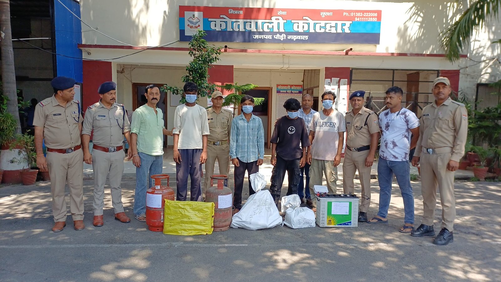 कोटद्वार में दो चोरी कांडों का चंद घंटों में खुलासा, 2.5 लाख की रोलेक्स घड़ी सहित लाखों का सामान बरामद