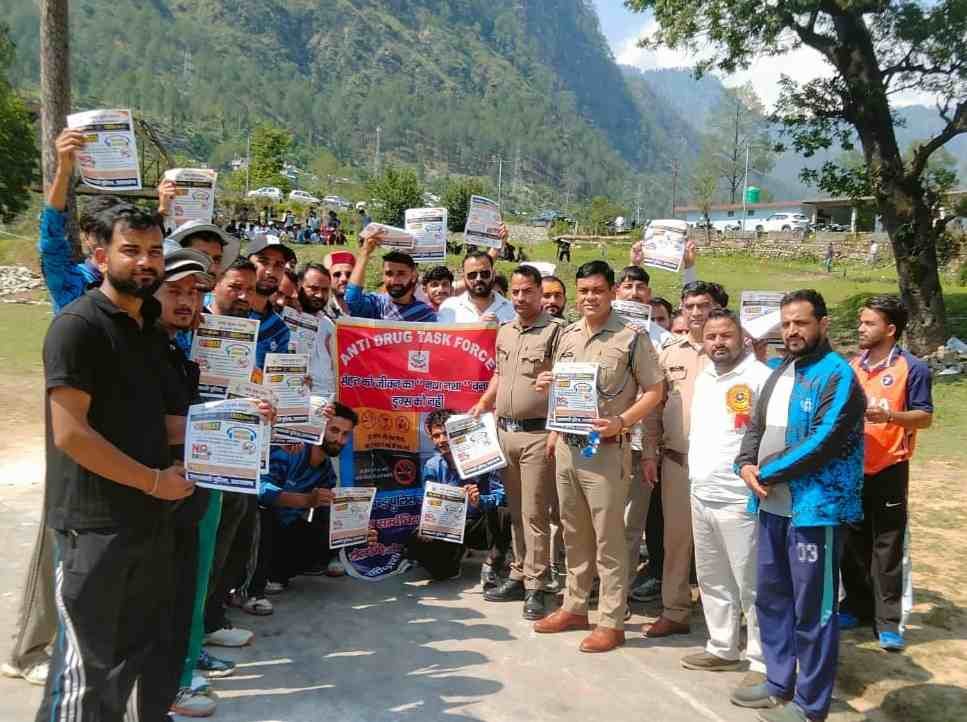 क्रिकेट प्रतियोगिता के माध्यम से युवाओं को दिया नशामुक्ति का संदेश, मोरी पुलिस ने चलाया जागरूकता अभियान