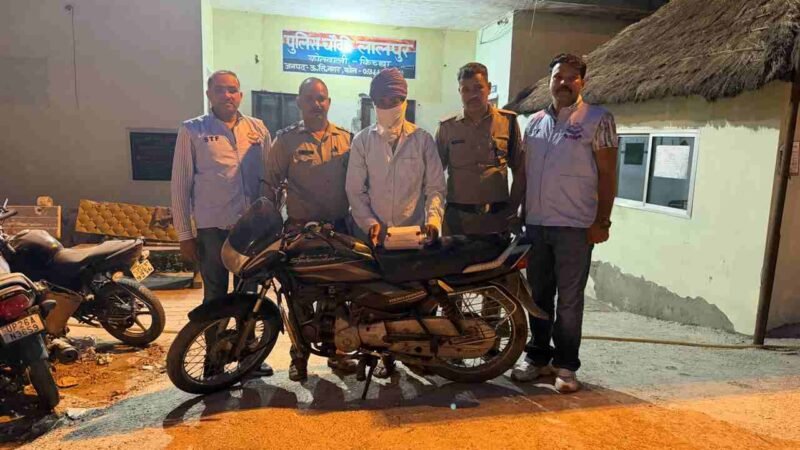 एसटीएफ और किच्छा पुलिस की संयुक्त कार्रवाई, 15.70 लाख रुपये की हेरोइन के साथ तस्कर गिरफ्तार
