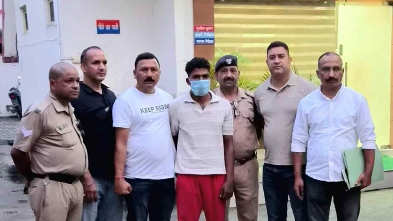 रामनगर लूटकांड का ₹10 हजार का इनामी बदमाश ग्रेटर नोएडा से गिरफ्तार, नैनीताल पुलिस और SOG की संयुक्त कार्रवाई