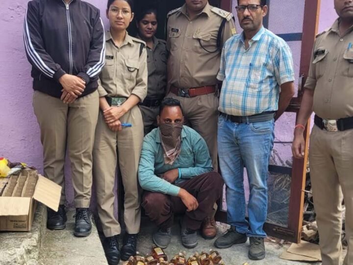 रुद्रप्रयाग सतेराखाल में आबकारी विभाग का बड़ा छापा, भारी मात्रा में अवैध शराब बरामद