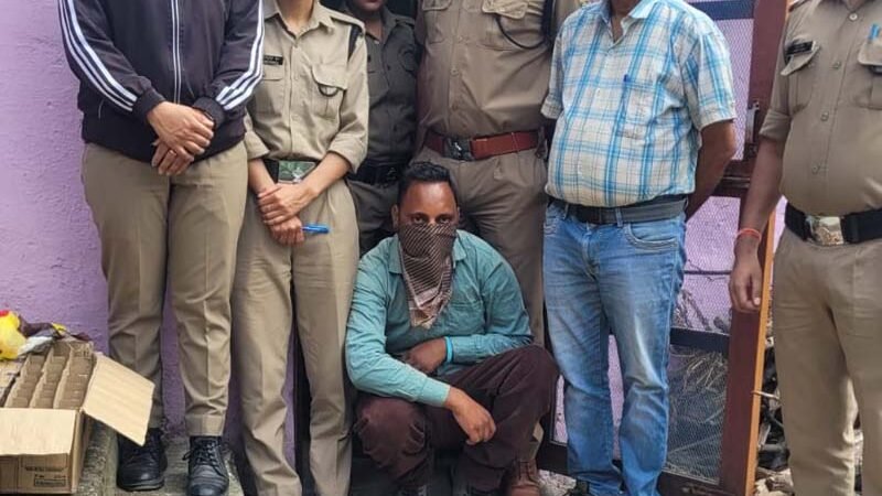 रुद्रप्रयाग सतेराखाल में आबकारी विभाग का बड़ा छापा, भारी मात्रा में अवैध शराब बरामद