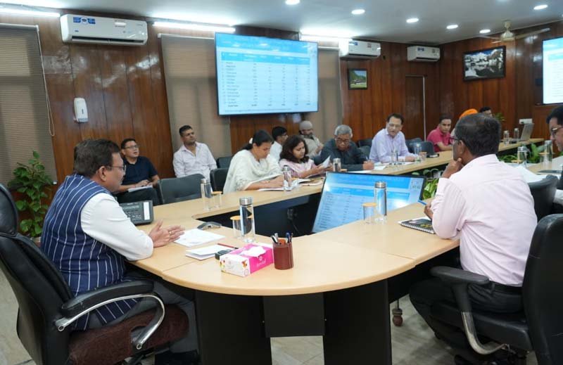 15 अगस्त तक 13,576 आवासों का आवंटन सुनिश्चित करने के निर्देश, साप्ताहिक समीक्षा और निगरानी पर दिया जोर