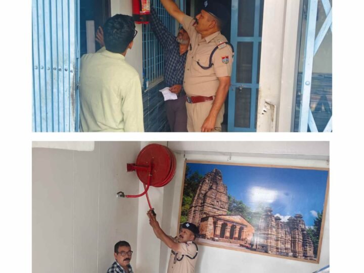अल्मोड़ा में होटल और संस्थानों का फायर सेफ्टी ऑडिट, कर्मचारियों को अग्नि सुरक्षा का दिया प्रशिक्षण