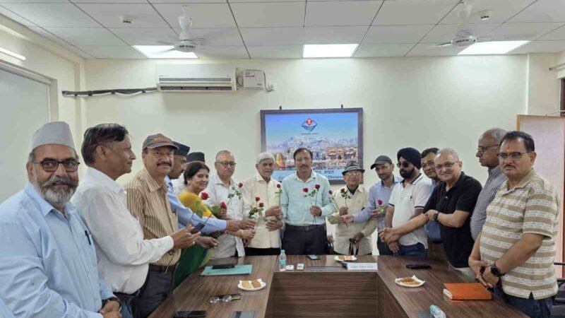 एमडीडीए मास्टर प्लान-2041 हिंदी में प्रकाशित करने की मांग, संयुक्त नागरिक संगठन ने गढ़वाल मंडल आयुक्त को सौंपे सुझाव