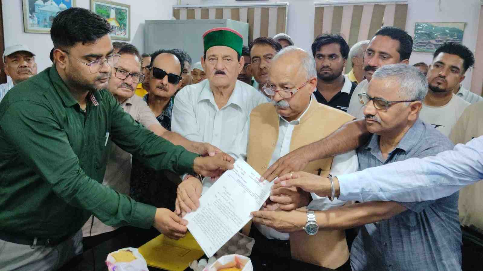 आंगनबाड़ी में सड़े अंडे और घटिया पोषाहार का आरोप, जन संघर्ष मोर्चा ने मंत्री रेखा आर्य की बर्खास्तगी की उठाई मांग