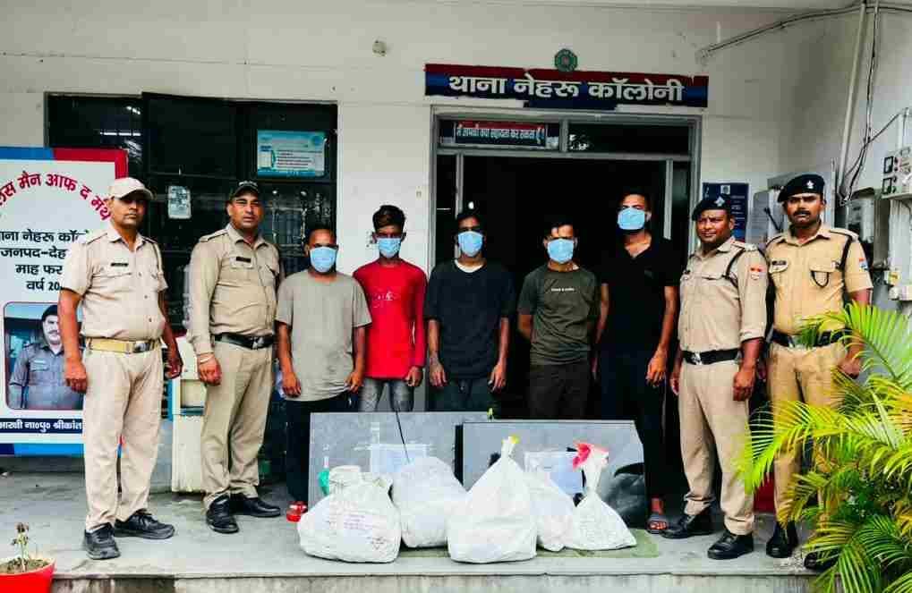 पैनेसिया अस्पताल चोरी का खुलासा, दून पुलिस ने 5 नशेड़ी चोरों को दबोचा; ₹3 लाख का सामान बरामद