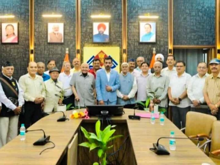 देहरादून विकास समन्वय समिति के गठन की मांग, संयुक्त नागरिक संगठन ने डीएम को सौंपे शहर सुधार के सुझाव