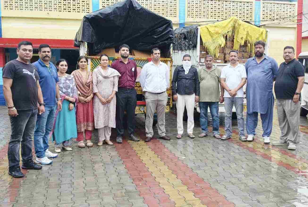 बाजपुर में नकली दवाइयों के बड़े सिंडिकेट का भंडाफोड़, एसटीएफ की छापेमारी में लाखों टैबलेट, हजारों सिरप और अवैध शराब बरामद