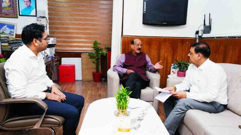 टिहरी मेडिकल कॉलेज के निर्माण को मिलेगी रफ्तार, स्वास्थ्य मंत्री सुबोध उनियाल ने की तैयारियों की समीक्षा