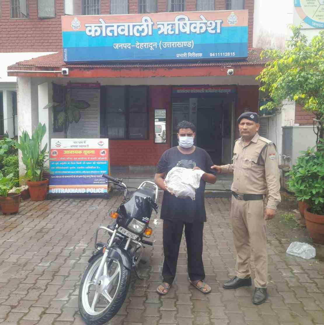 ऋषिकेश में करोड़ों की नशा तस्करी पर वार, 1.20 किलो चरस व स्मैक के साथ तस्कर गिरफ्तार