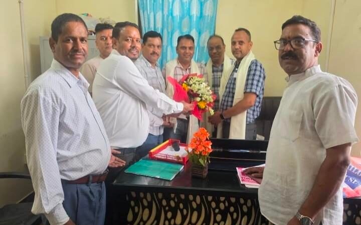 अशासकीय माध्यमिक शिक्षक संघ टिहरी ने आयोजित किया सम्मान समारोह, महादेव मैठाणी समेत तीन अधिकारियों का हुआ अभिनंदन