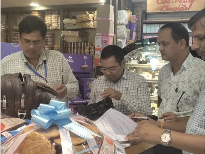 हरिद्वार में खाद्य सुरक्षा विभाग की बड़ी कार्रवाई, 10 कारोबारियों पर ₹2.65 लाख का जुर्माना