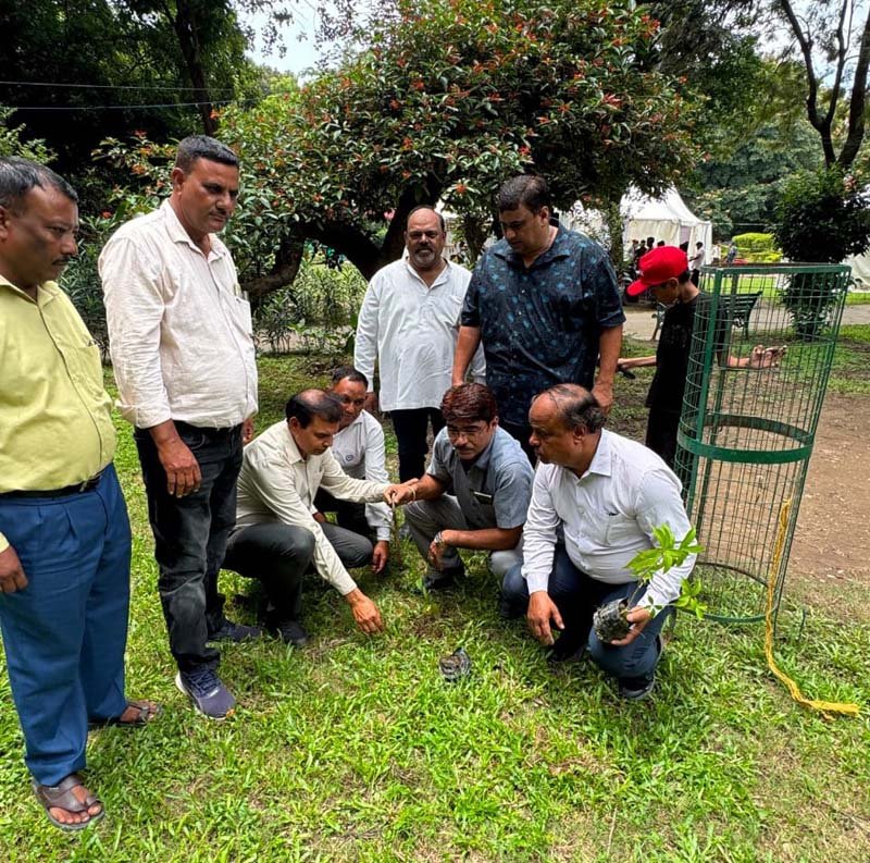 कारगिल विजय दिवस पर नव पर्वतीय विकास संस्था का वृक्षारोपण, वीर शहीदों को दी भावभीनी श्रद्धांजलि