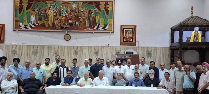 उत्तरांचल पंजाबी महासभा में एकता की पहल, दोनों गुटों ने पुरानी कोर कमेटी का निर्णय मानने पर जताई सहमति