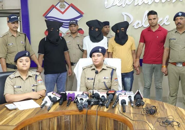 रायपुर फायरिंग कांड का खुलासा: पुरानी रंजिश में चली गोलियां, तीन आरोपी गिरफ्तार, मुख्य आरोपी फरार