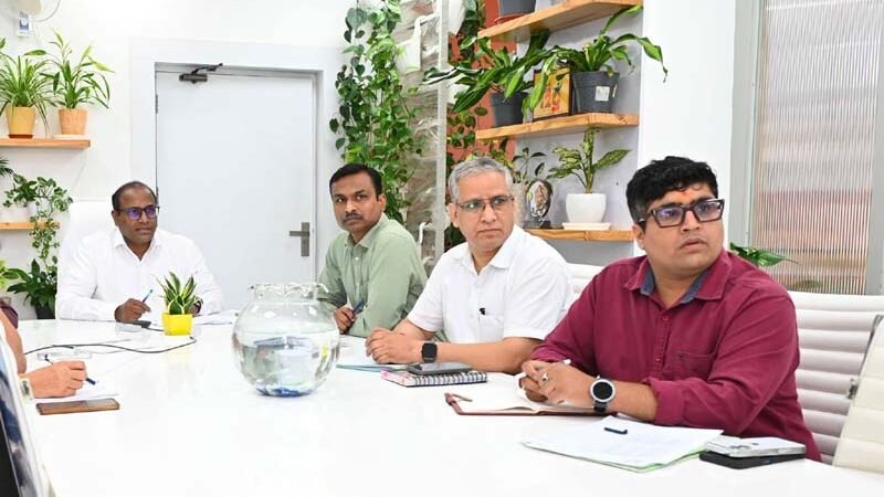 SIR अभियान की समीक्षा: मतदाताओं की सुविधा के लिए विशेष कैंप और पुख्ता व्यवस्थाओं के निर्देश