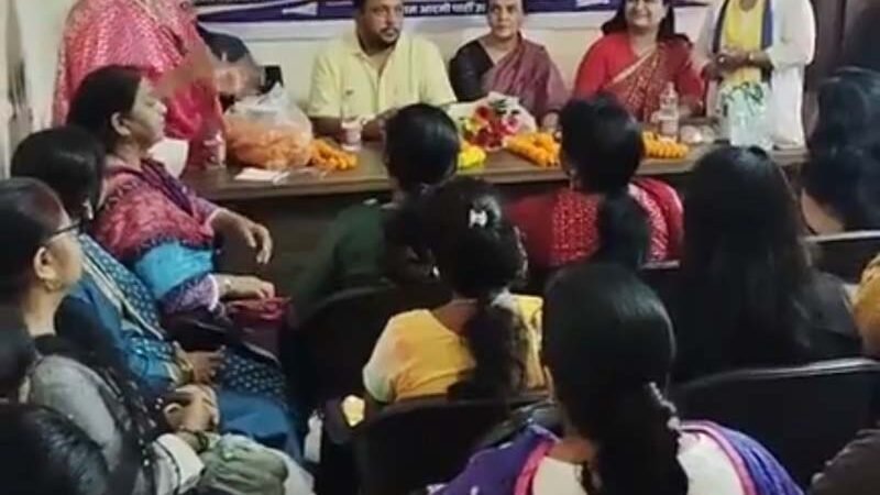आप प्रदेश कार्यालय में धूमधाम से मनाया रक्षाबंधन, महिला मोर्चा ने प्रदेश सह प्रभारी की कलाई पर बांधी राखी